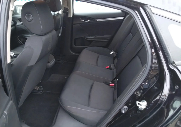 Honda Civic cena 37900 przebieg: 92900, rok produkcji 2019 z Człuchów małe 781